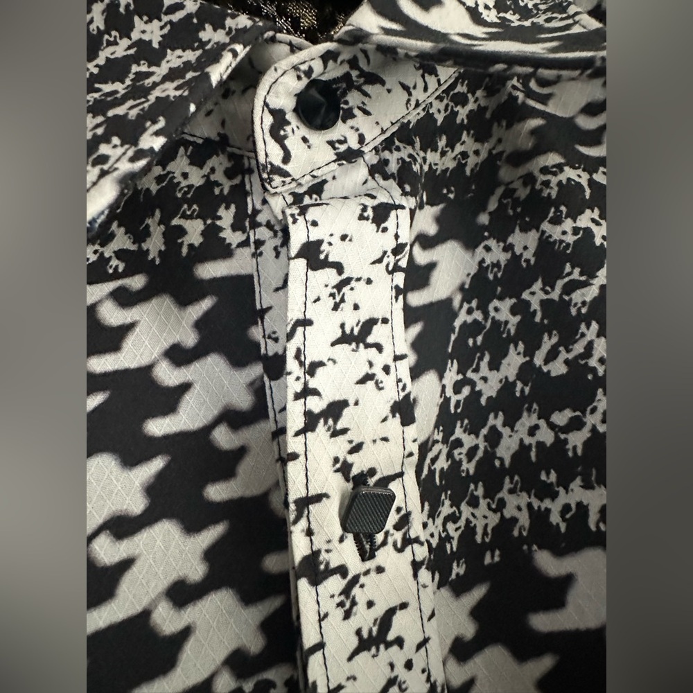 Robert Graham *LIMITED EDITION* Button Down - Black and White - Medium 79/783 - Picture 3 of 12